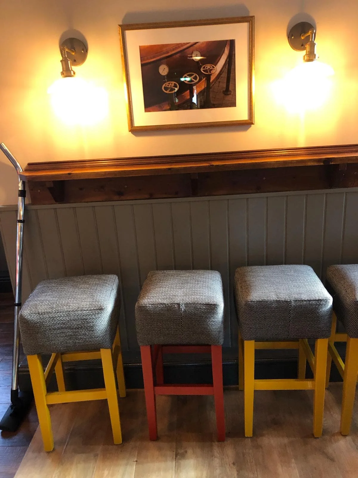 Pub and bar interior decorating — painted panelling and feature walls